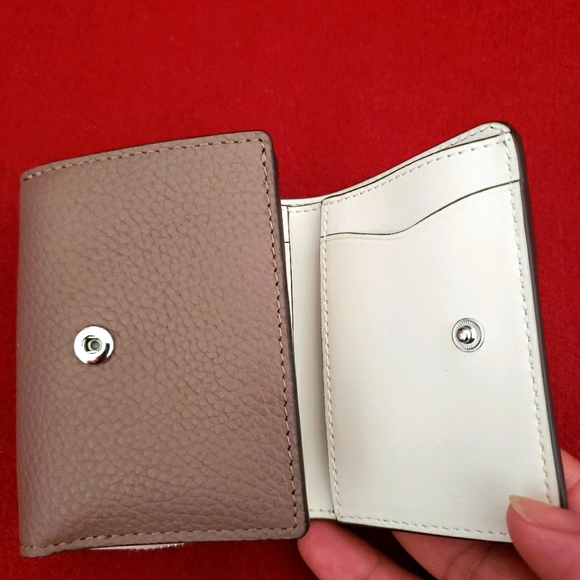 Kate Spade ♠️ - Picture 4 of 12